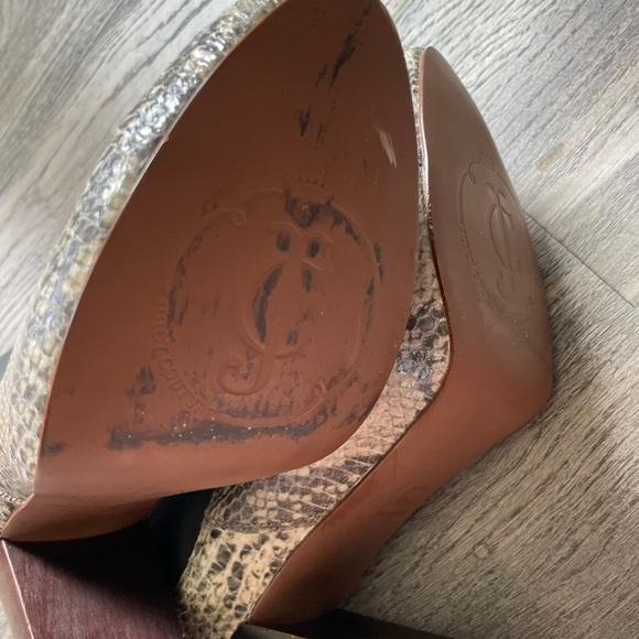 Juicy Couture Women’s Snakeskin Heeled Booties, size 10 - Picture 5 of 10